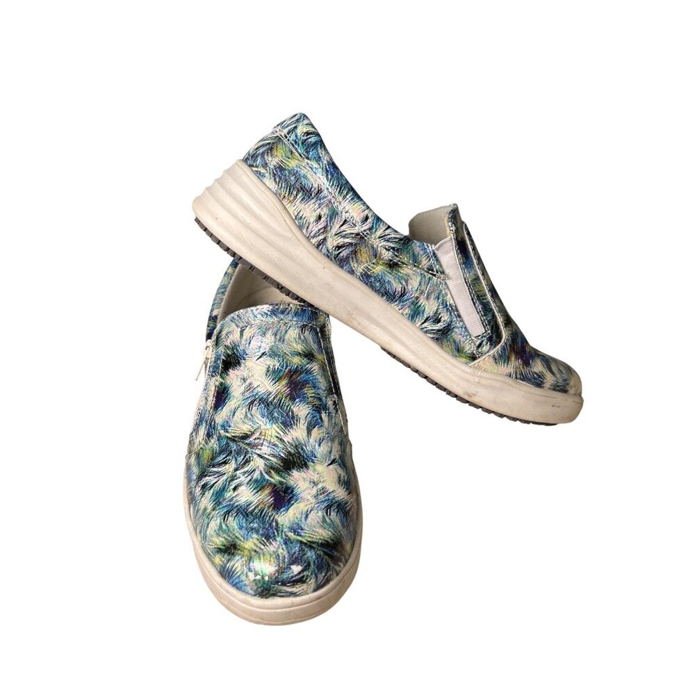 Spring Step Women's Slip-On Shoes Sz 8.5 Blue Silver Iridescent Feather Print